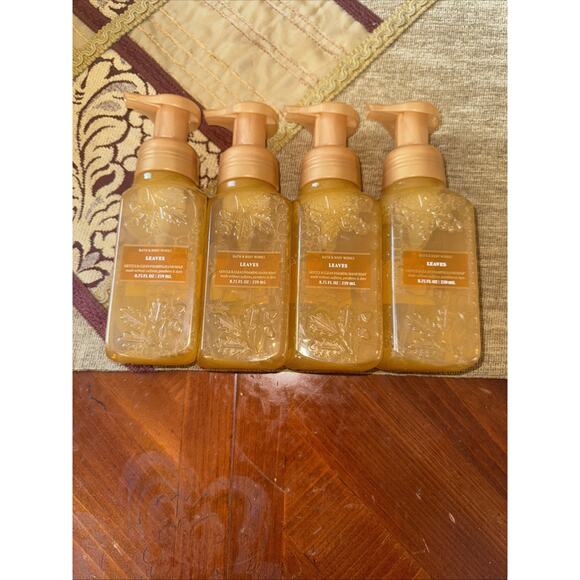 ALL NEW 4-Pack LEAVES Embossed Foaming Hand Soap 8.75 oz Bath & Body Works - Picture 1 of 2